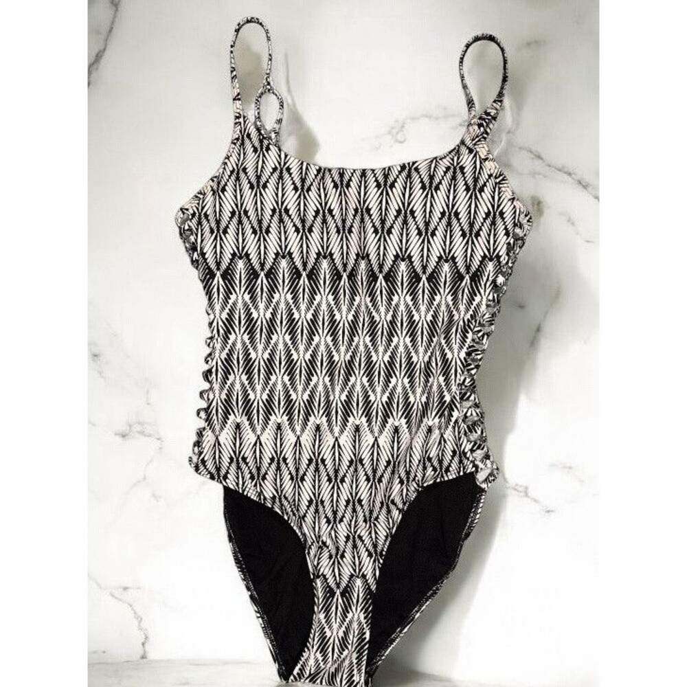 Sunsets One Piece Bathing Suit Swimsuit Black White Geometric Print Sz M